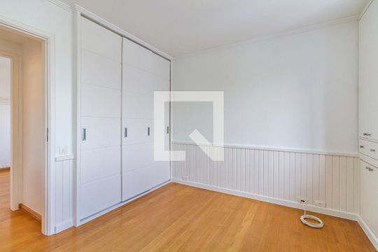 Suíte de apartamento para alugar com 3 quartos, 110m² em Cerqueira César, São Paulo