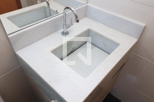 Banheiro de kitnet/studio para alugar com 0 quarto, 18m² em Vila Matilde, São Paulo