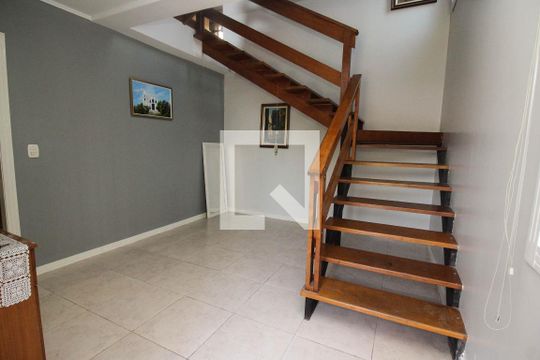 Sala de casa à venda com 3 quartos, 201m² em Espírito Santo, Porto Alegre