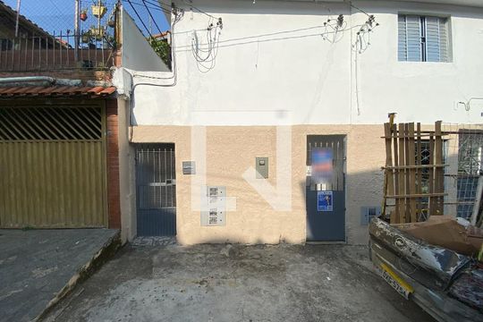 Fachada de casa para alugar com 1 quarto, 60m² em Vila Ede, São Paulo