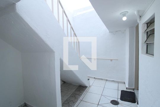 Quintal de casa para alugar com 1 quarto, 60m² em Vila Ede, São Paulo