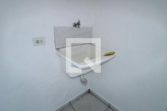 Área de Serviço de casa para alugar com 1 quarto, 60m² em Vila Ede, São Paulo