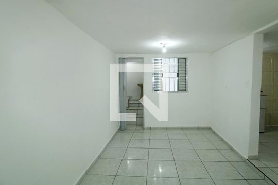 Suíte de casa para alugar com 1 quarto, 60m² em Vila Ede, São Paulo