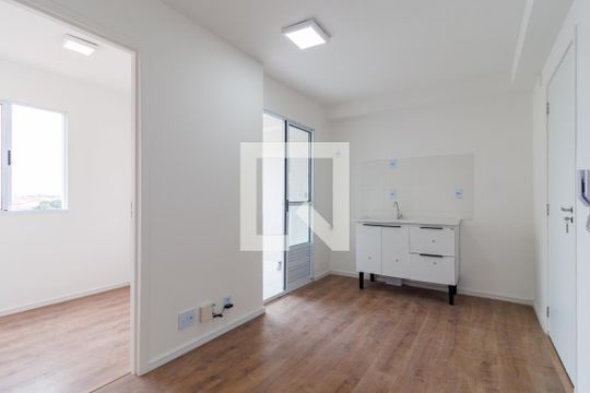 Sala de apartamento para alugar com 2 quartos, 31m² em Vila Sônia, São Paulo