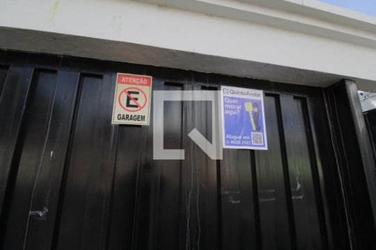 Plaquinha de casa para alugar com 2 quartos, 139m² em Martins, Uberlândia