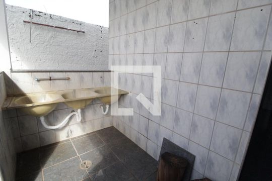 Área de Serviço de casa para alugar com 2 quartos, 139m² em Martins, Uberlândia