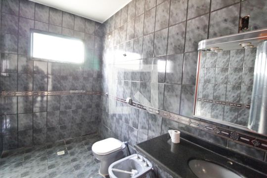 Banheiro Social de casa para alugar com 2 quartos, 139m² em Martins, Uberlândia