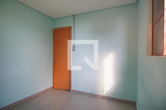 Quarto de apartamento à venda com 1 quarto, 55m² em Rubem Berta, Porto Alegre