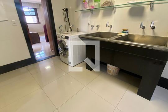 Área de Serviço de casa à venda com 5 quartos, 434m² em Belvedere, Belo Horizonte