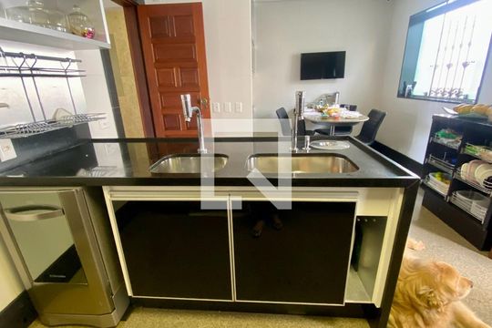 Cozinha de casa à venda com 5 quartos, 434m² em Belvedere, Belo Horizonte