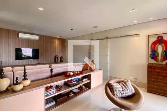Sala 1 de casa à venda com 5 quartos, 434m² em Belvedere, Belo Horizonte
