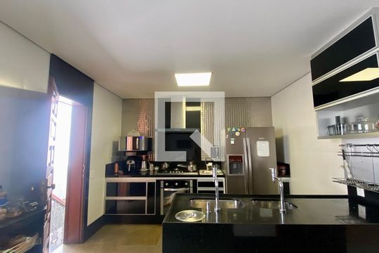 Cozinha de casa à venda com 5 quartos, 434m² em Belvedere, Belo Horizonte