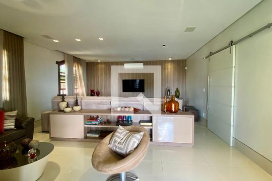 Casa à venda com 5 quartos, 434m² em Belvedere, Belo Horizonte