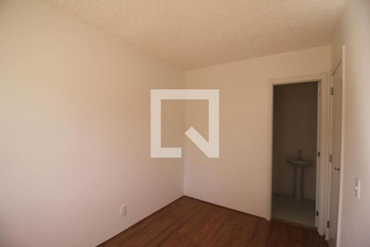 Quarto 1 de apartamento para alugar com 1 quarto, 26m² em Jardim Itacolomi, São Paulo