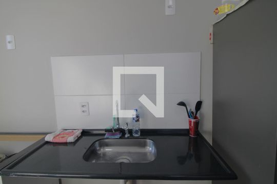 Pia da cozinha de apartamento para alugar com 2 quartos, 34m² em Jardim Prudência, São Paulo