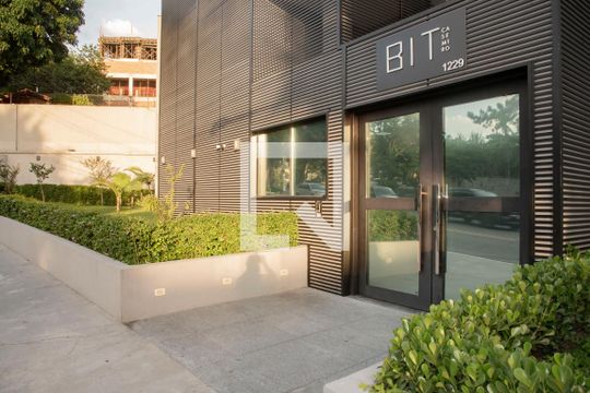 Fachada de apartamento para alugar com 3 quartos, 315m² em Mirandópolis, São Paulo
