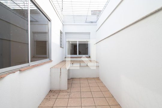 Área de Serviço de casa à venda com 4 quartos, 258m² em Bom Jesus, Porto Alegre