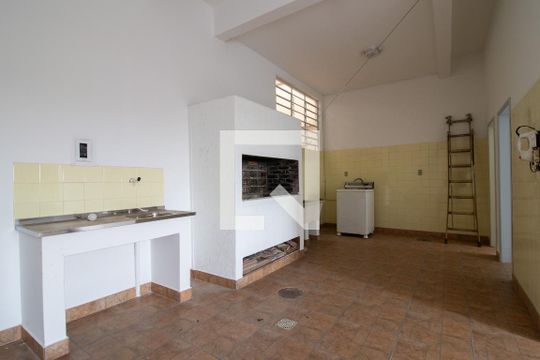 Churrasqueira de casa à venda com 4 quartos, 258m² em Bom Jesus, Porto Alegre