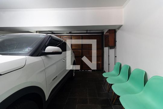 Garagem de casa para alugar com 3 quartos, 196m² em Vila Moraes, São Paulo