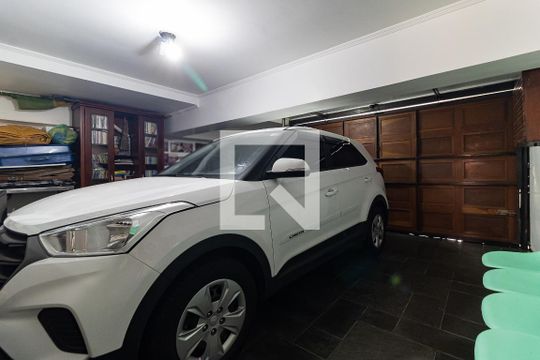 Garagem de casa para alugar com 3 quartos, 196m² em Vila Moraes, São Paulo
