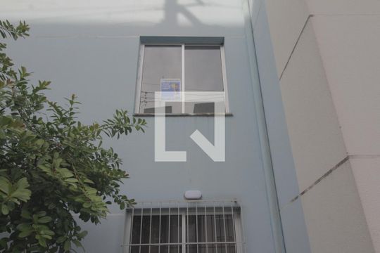 Placa de apartamento à venda com 2 quartos, 47m² em Olaria, Canoas