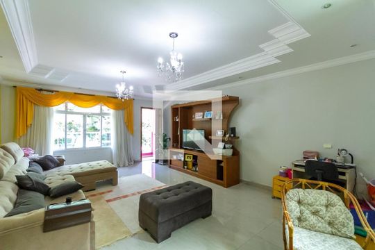 Casa à venda com 3 quartos, 221m² em Jardim Calux, São Bernardo do Campo
