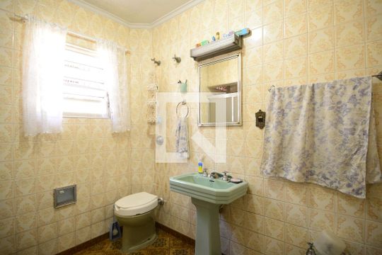 Banheiro de casa à venda com 3 quartos, 200m² em Vila Dom Pedro I, São Paulo