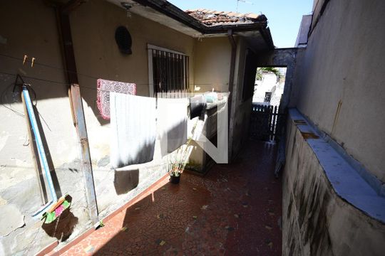 Quintal de casa à venda com 3 quartos, 200m² em Vila Dom Pedro I, São Paulo
