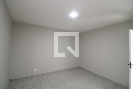 Quarto 2 de apartamento para alugar com 2 quartos, 55m² em Jardim Guairaca, São Paulo