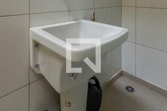 Área de serviço de casa de condomínio à venda com 2 quartos, 112m² em Vila Alpina, São Paulo