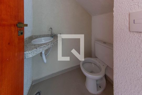 Banheiro de casa de condomínio à venda com 2 quartos, 112m² em Vila Alpina, São Paulo