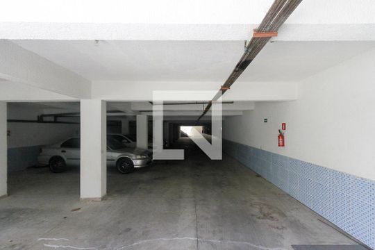 Garagem de casa de condomínio à venda com 2 quartos, 112m² em Vila Alpina, São Paulo