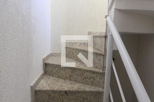 escada de casa de condomínio à venda com 2 quartos, 112m² em Vila Alpina, São Paulo