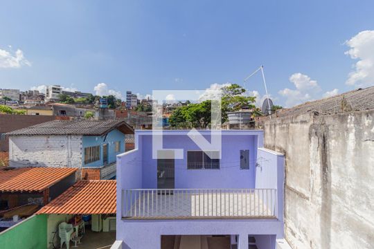 Vista do quarto 2 de casa para alugar com 3 quartos, 250m² em Jardim Elvira, Osasco