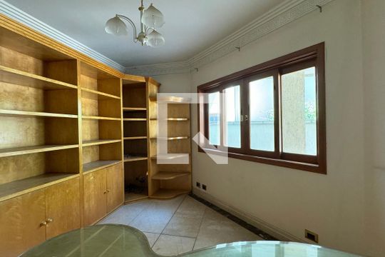 Escritório de casa de condomínio à venda com 4 quartos, 975m² em Residencial Cinco (alphaville), Santana de Parnaíba
