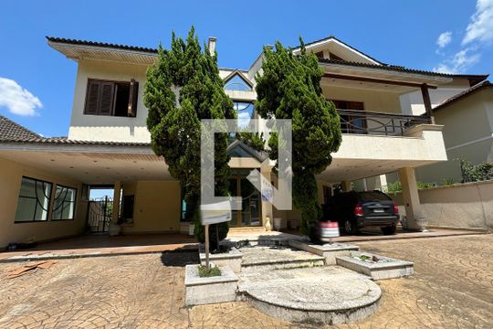 Garagem de casa de condomínio à venda com 4 quartos, 975m² em Residencial Cinco (alphaville), Santana de Parnaíba