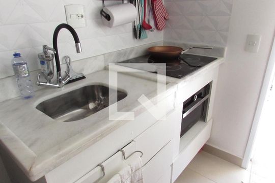 Cozinha  de apartamento para alugar com 1 quarto, 38m² em Morumbi, São Paulo