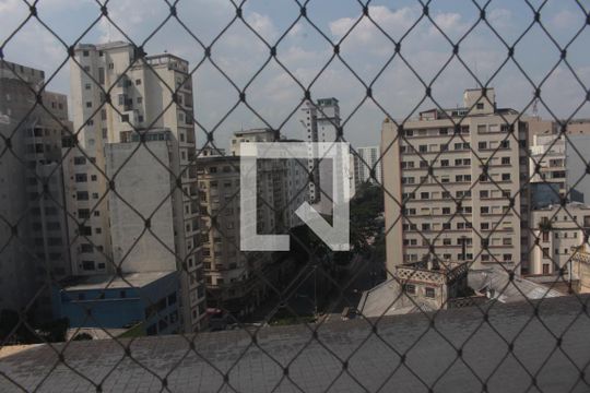 Sala vista de apartamento para alugar com 2 quartos, 160m² em República, São Paulo