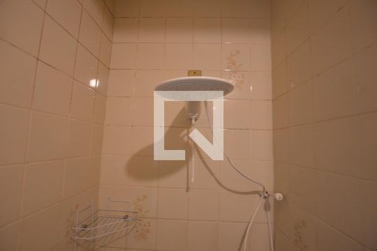 Banheiro de casa para alugar com 1 quarto, 40m² em Bento Ribeiro, Rio de Janeiro