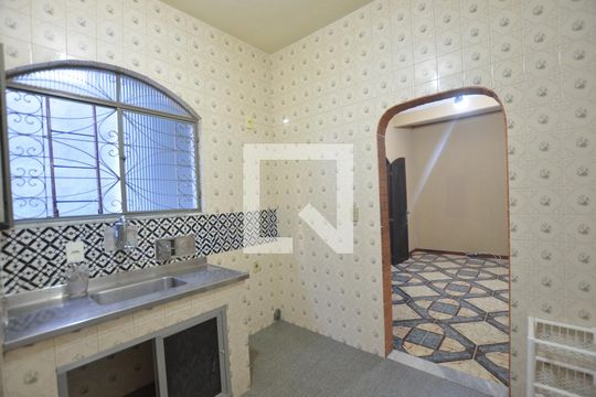 Cozinha de casa para alugar com 1 quarto, 40m² em Bento Ribeiro, Rio de Janeiro