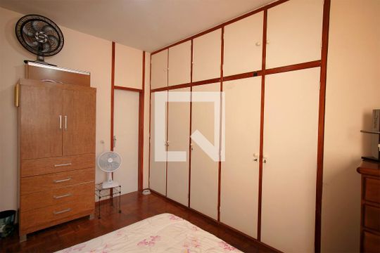 Suíte de apartamento à venda com 4 quartos, 220m² em Serra, Belo Horizonte