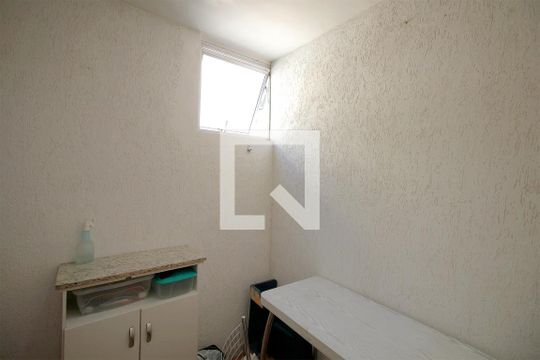 Quarto de Serviço de apartamento à venda com 4 quartos, 220m² em Serra, Belo Horizonte