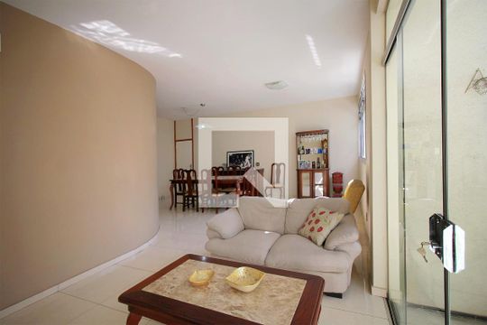 Apartamento à venda com 4 quartos, 220m² em Serra, Belo Horizonte