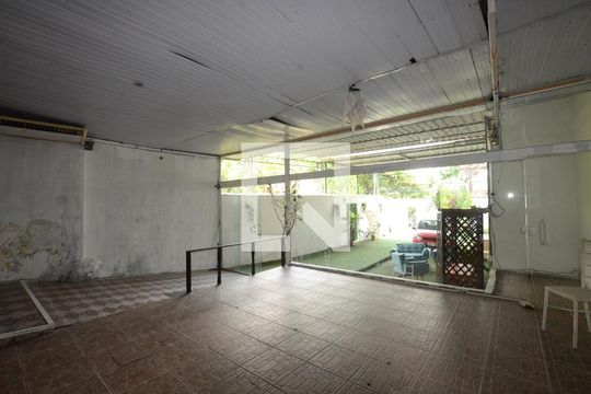 Área aberta de casa à venda com 3 quartos, 760m² em Irajá, Rio de Janeiro