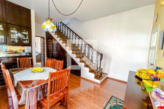 Sala de Jantar de casa à venda com 4 quartos, 186m² em Cambuci, São Paulo