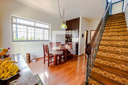 Sala de Jantar de casa à venda com 4 quartos, 186m² em Cambuci, São Paulo