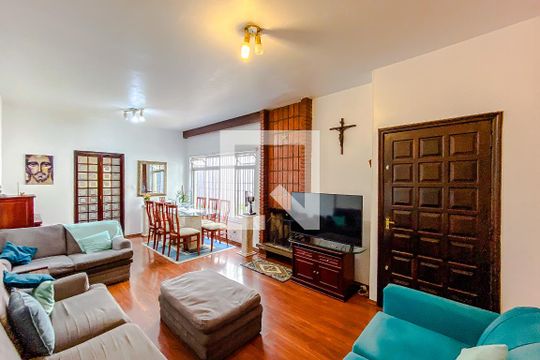 Sala de casa à venda com 4 quartos, 186m² em Cambuci, São Paulo