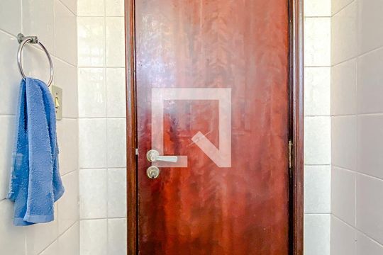 Lavabo de casa à venda com 4 quartos, 186m² em Cambuci, São Paulo