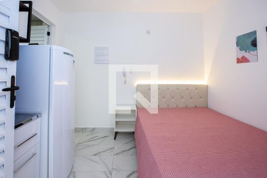 Quarto de kitnet/studio para alugar com 1 quarto, 15m² em Barra Funda, São Paulo