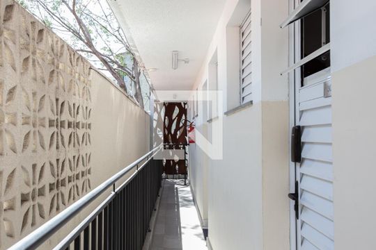 Detalhe da área de serviço de kitnet/studio para alugar com 1 quarto, 15m² em Barra Funda, São Paulo